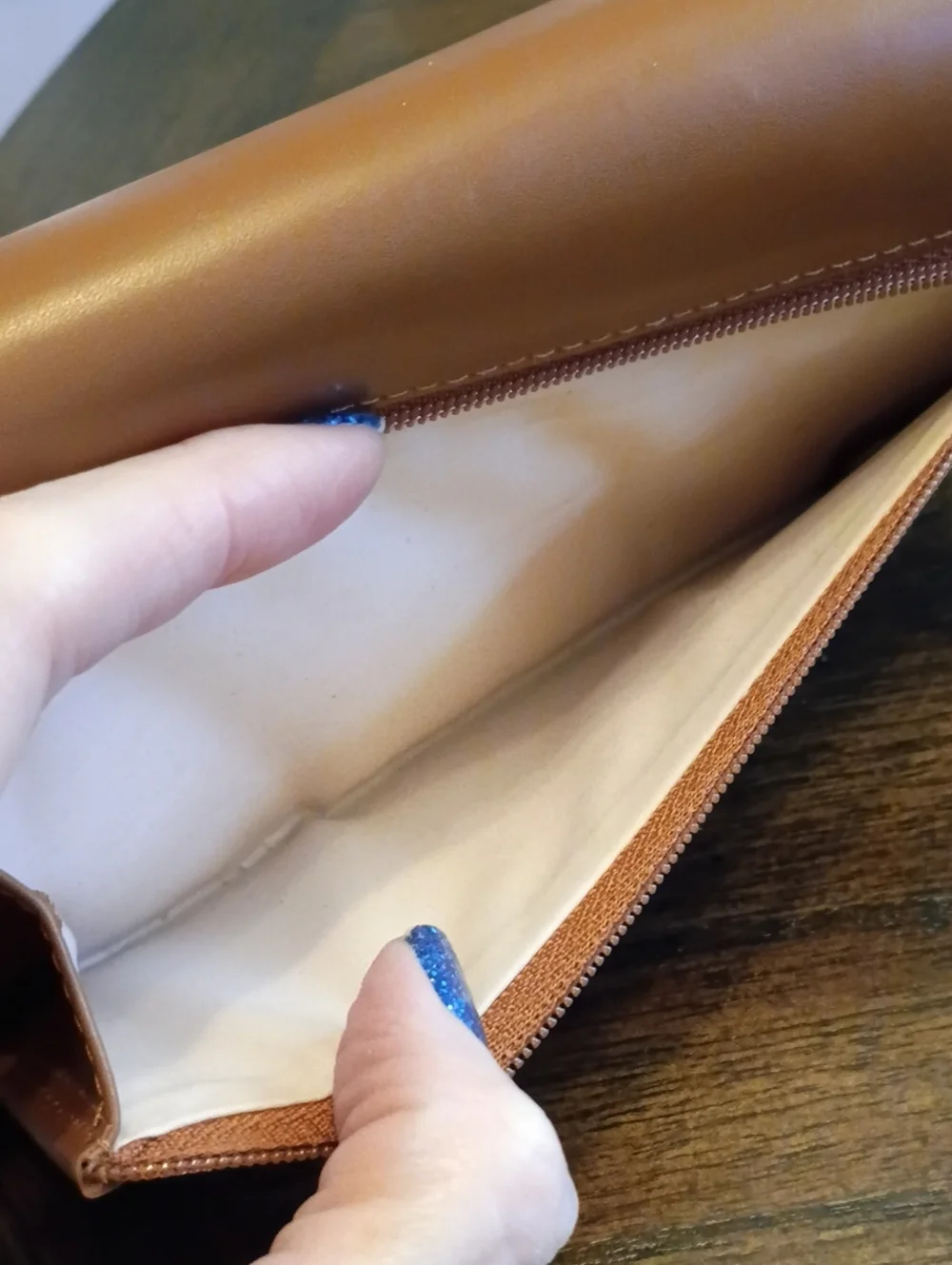 RADLEY LONDON sleek tan